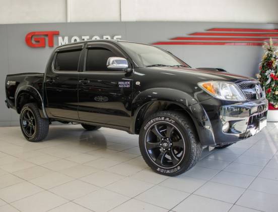 TOYOTA HILUX 3.0 SRV 4X4 CD 16V TURBO INTERCOOLER DIESEL 4P MANUAL TOYOTA HILUX 3.0 SRV 4X4 CD 16V TURBO INTERCOOLER DIESEL 4P MANUAL